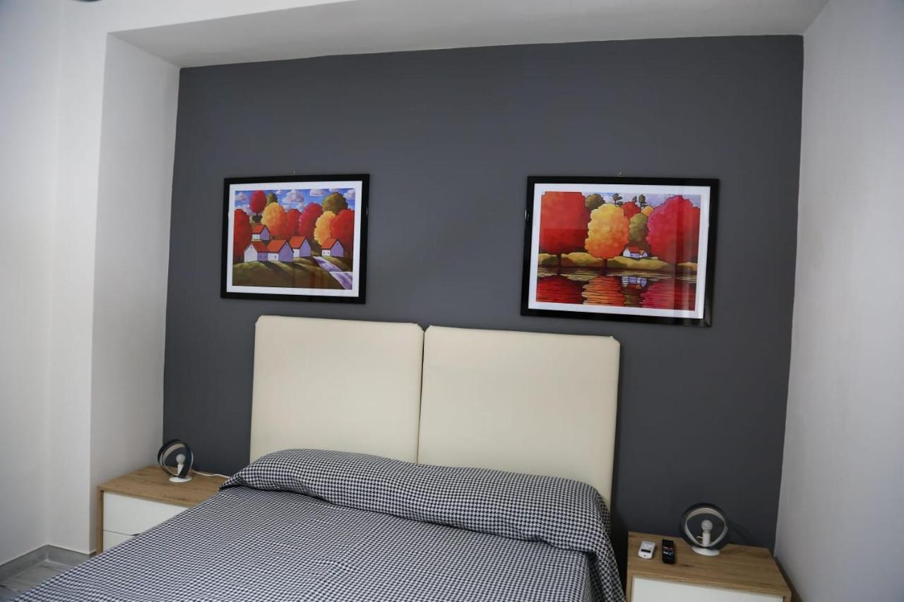 Home Mazzei Piazza Bilotti Cosenza Bilik gambar