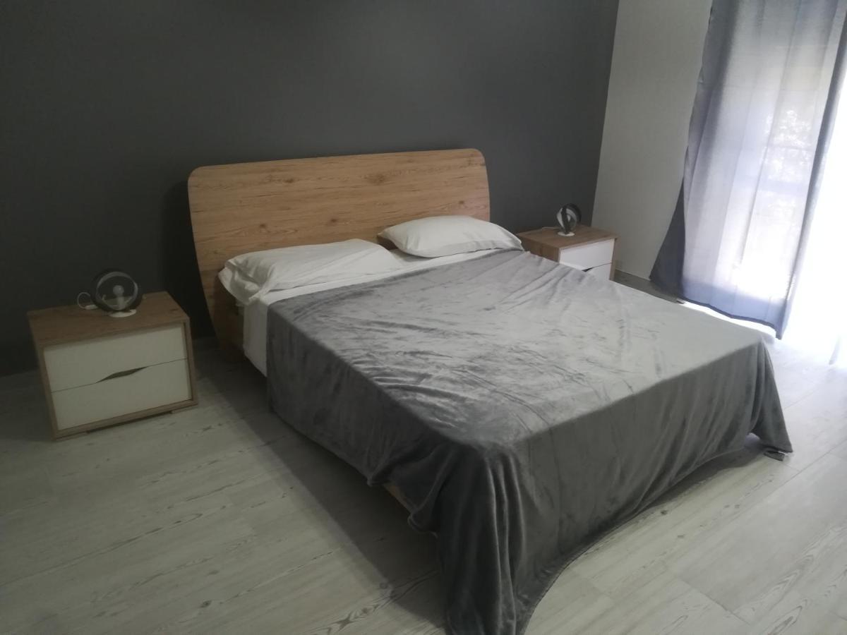 Home Mazzei Piazza Bilotti Cosenza Bilik gambar