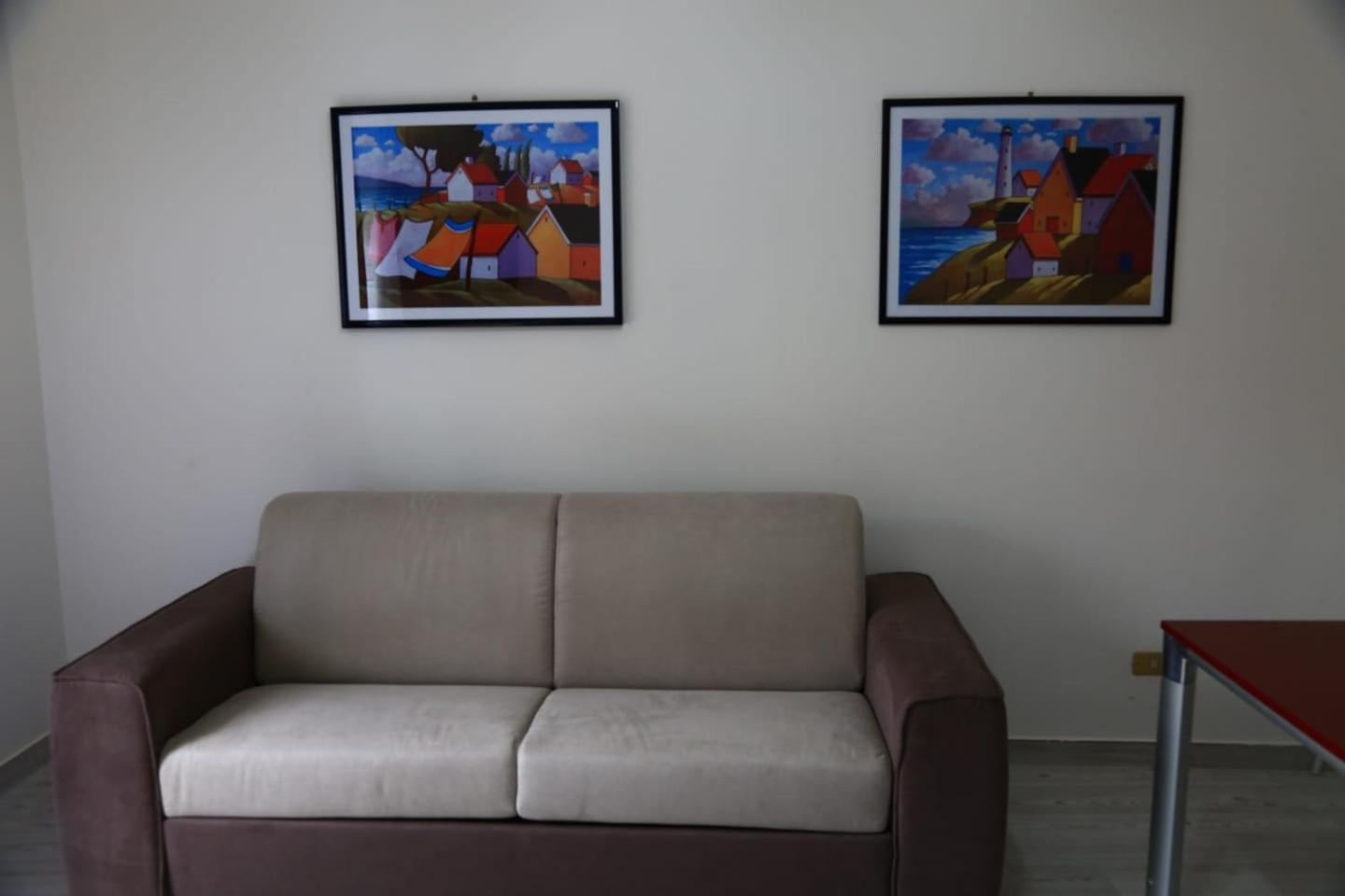 Home Mazzei Piazza Bilotti Cosenza Bilik gambar