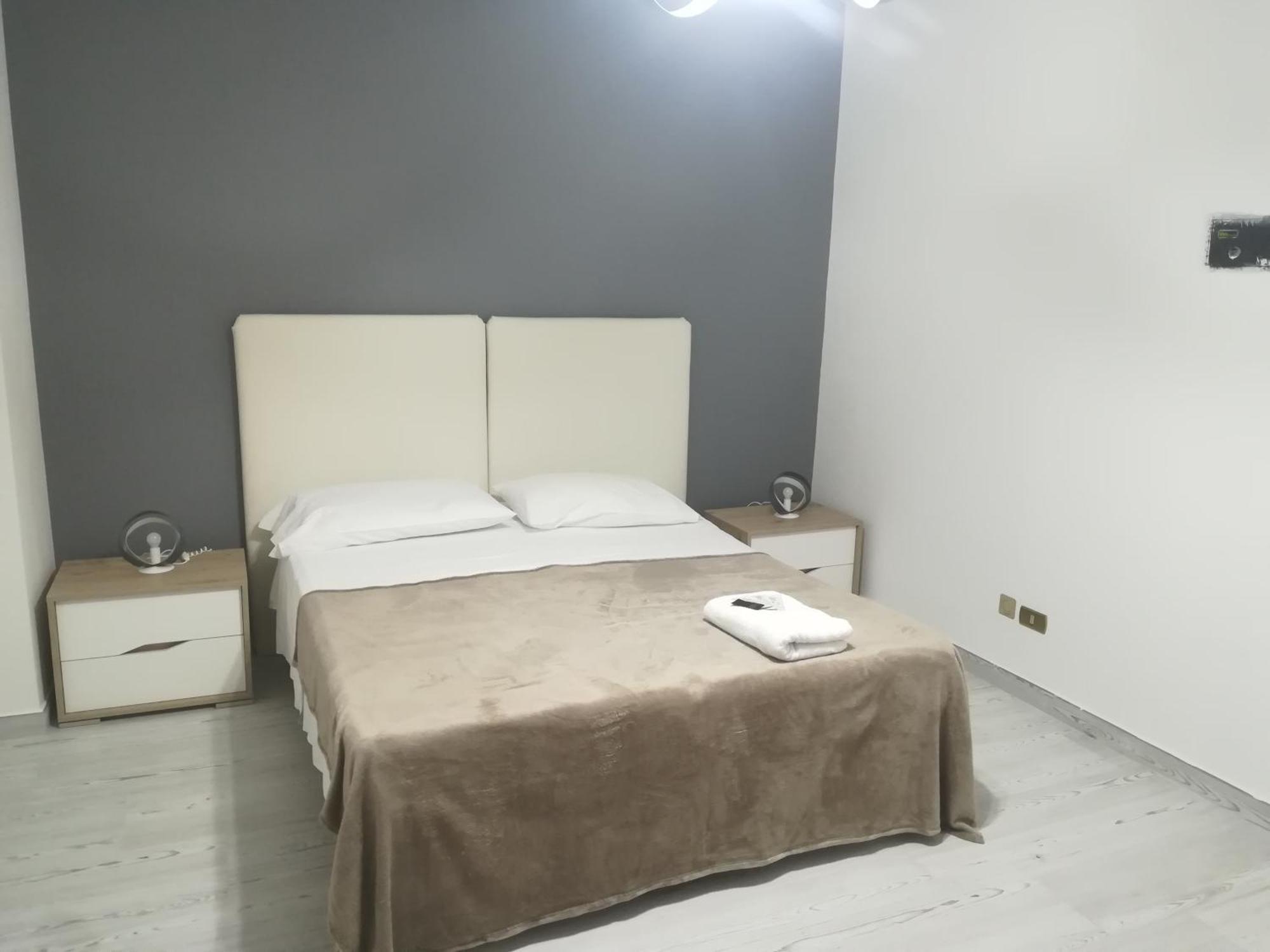 Home Mazzei Piazza Bilotti Cosenza Bilik gambar